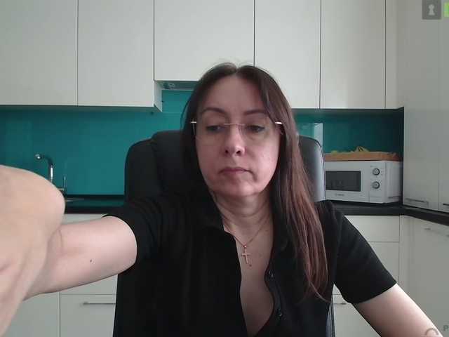 dulcesiomar8's BongaCams show and profile