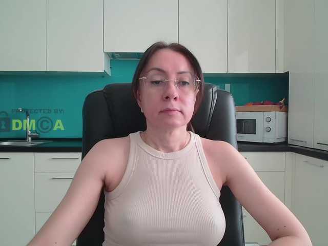 dulcesiomar8's BongaCams show and profile