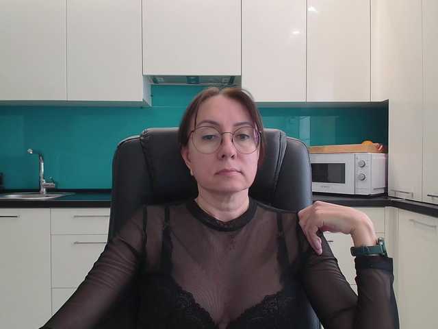 dulcesiomar8's BongaCams show and profile