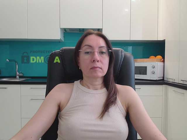 dulcesiomar8's BongaCams show and profile