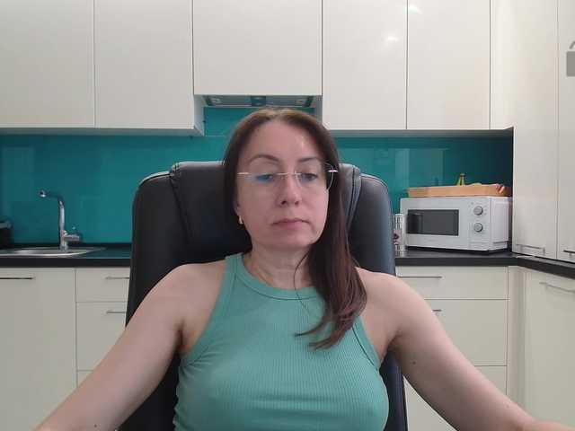 dulcesiomar8's BongaCams show and profile