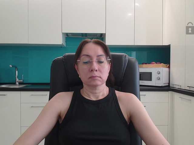 dulcesiomar8's BongaCams show and profile