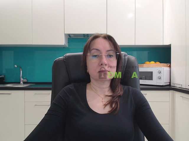 dulcesiomar8's BongaCams show and profile