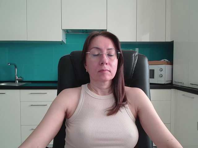 dulcesiomar8's BongaCams show and profile