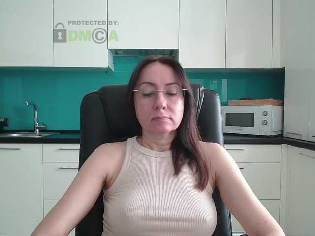 dulcesiomar8's BongaCams show and profile