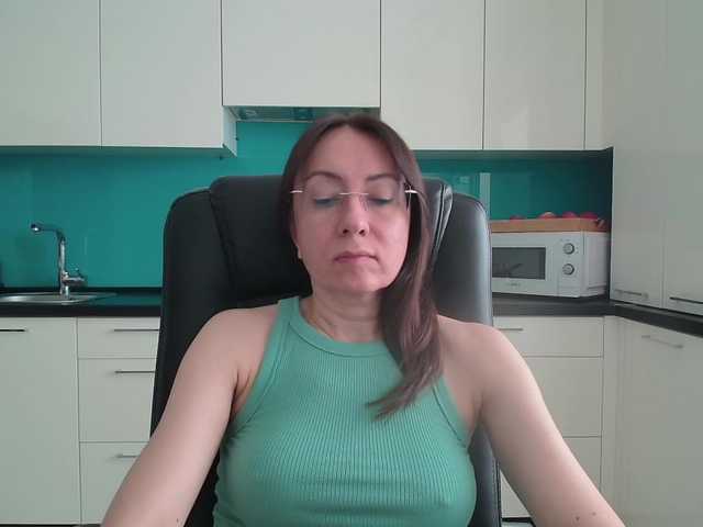 dulcesiomar8's BongaCams show and profile