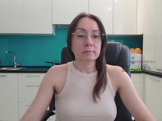dulcesiomar8's BongaCams show and profile