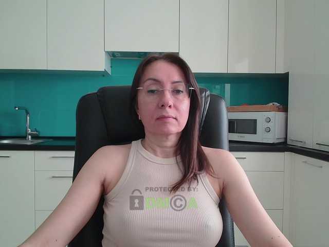 dulcesiomar8's BongaCams show and profile