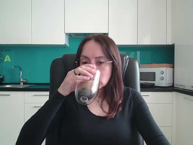 dulcesiomar8's BongaCams show and profile