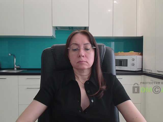 dulcesiomar8's BongaCams show and profile