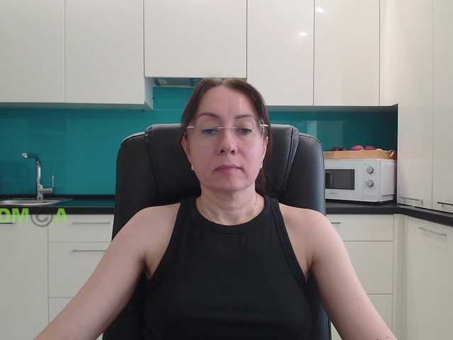 dulcesiomar8's BongaCams show and profile