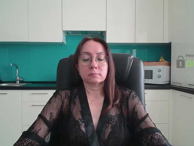 dulcesiomar8's BongaCams show and profile