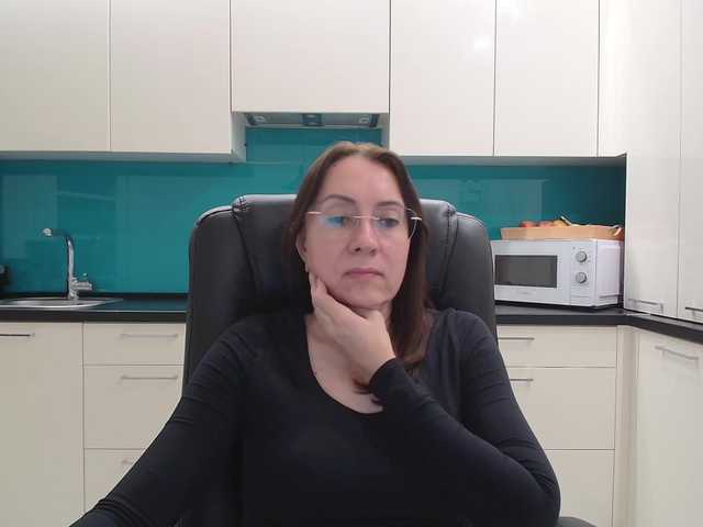dulcesiomar8's BongaCams show and profile