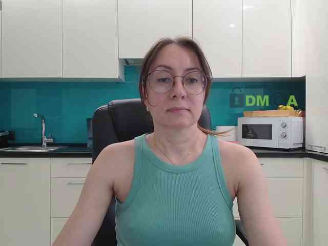 dulcesiomar8 Live Webcam on BongaCams