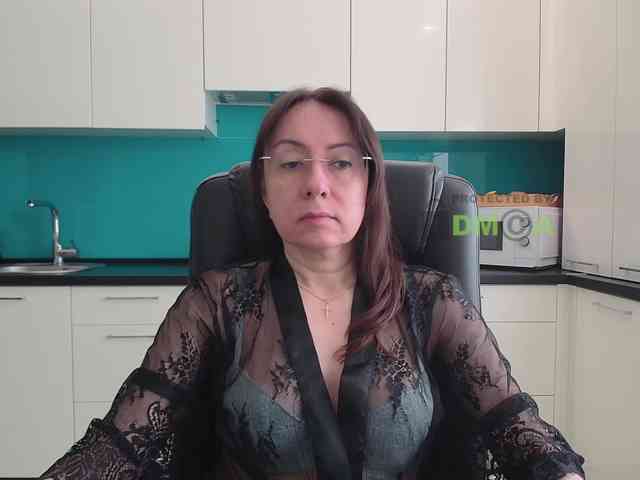 dulcesiomar8 Live Webcam on BongaCams