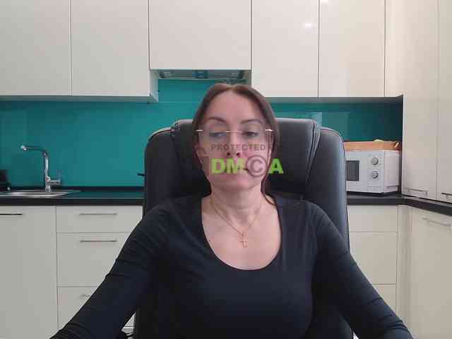 dulcesiomar8 Live Webcam on BongaCams