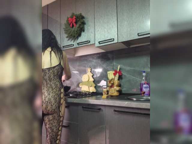 FoxxyAna's BongaCams show and profile