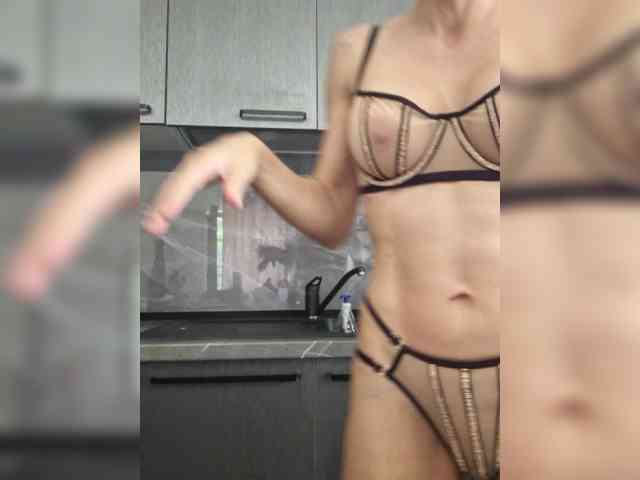 FoxxyAna webcam