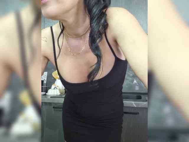 FoxxyAna webcam