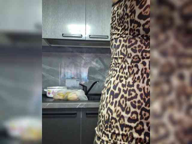 FoxxyAna webcam