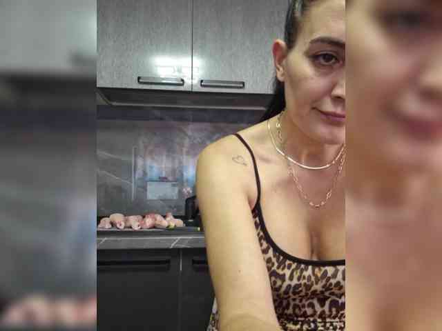 FoxxyAna webcam