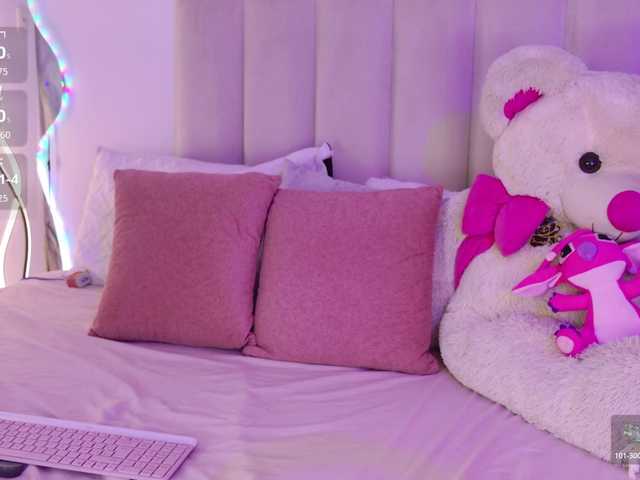 ZoeCamils's BongaCams show and profile