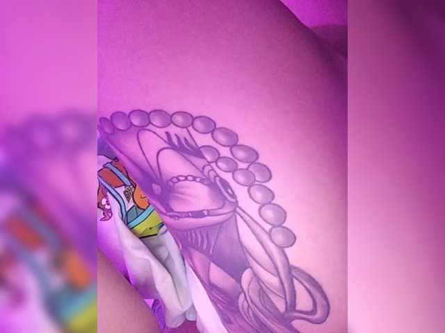 ZoeCamils Live Cam on BongaCams