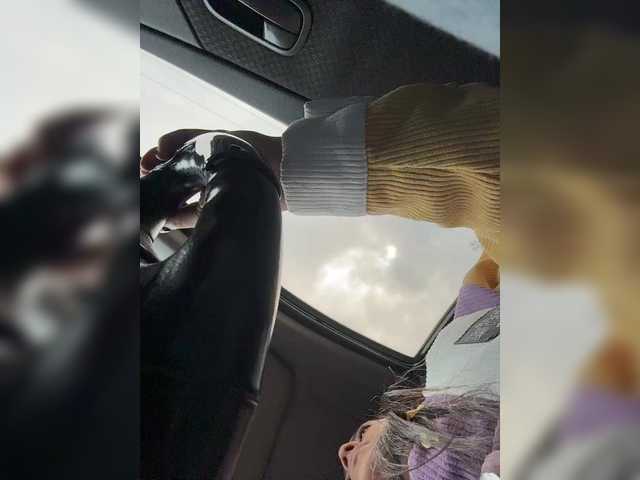 ZoeCamils's BongaCams show and profile