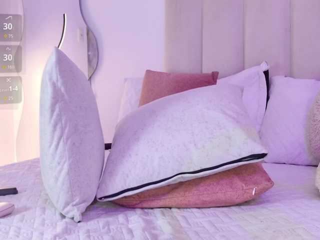 ZoeCamils's BongaCams show and profile