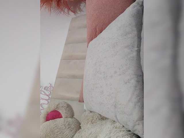 ZoeCamils's BongaCams show and profile