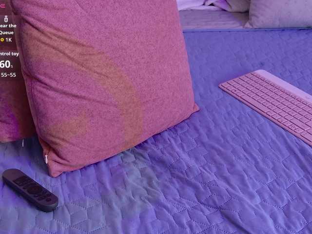 ZoeCamils's BongaCams show and profile