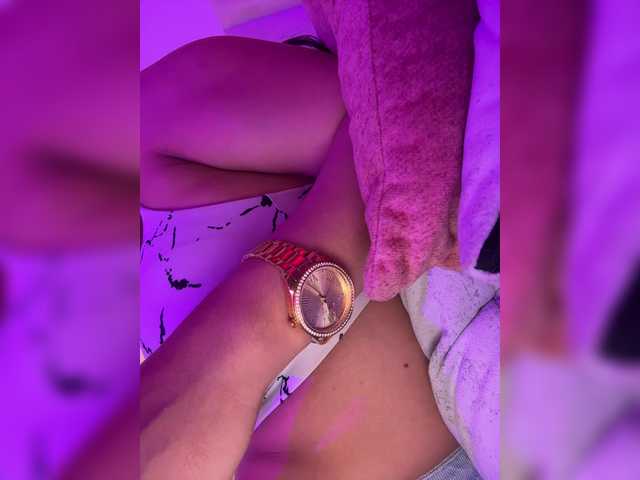 ZoeCamils's BongaCams show and profile