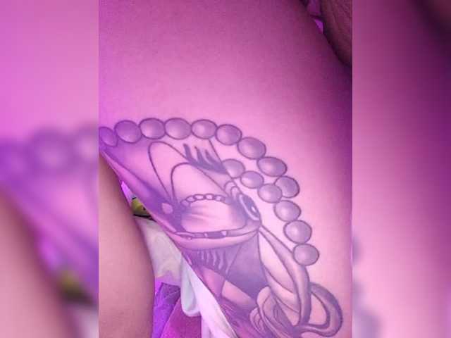 ZoeCamils on BongaCams and RICams