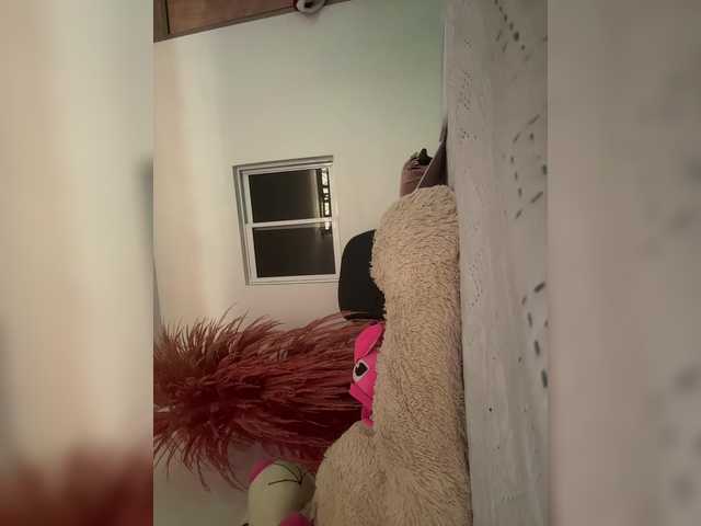 ZoeCamils's BongaCams show and profile