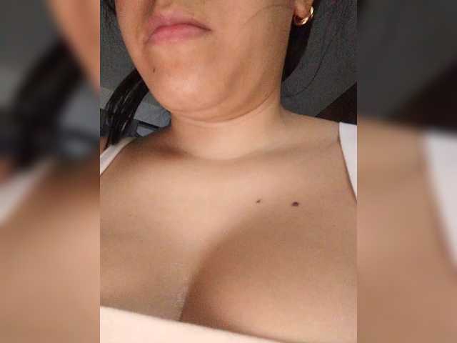 ZoeCamils's BongaCams show and profile