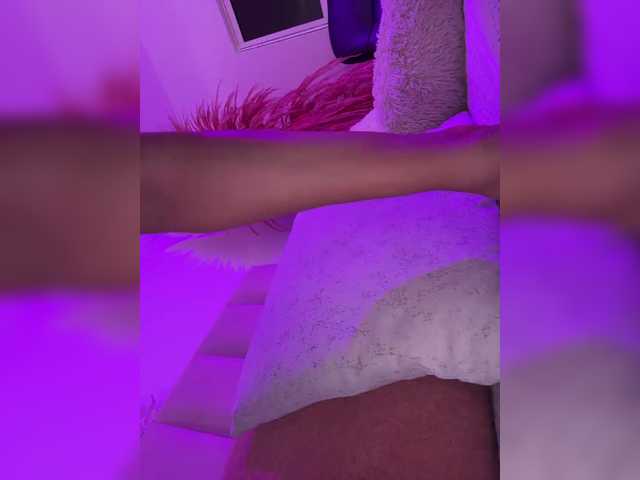 ZoeCamils's BongaCams show and profile