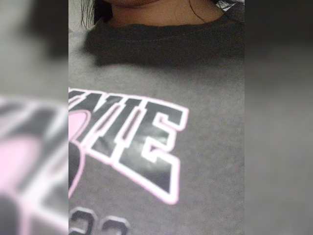 ZoeCamils's BongaCams show and profile