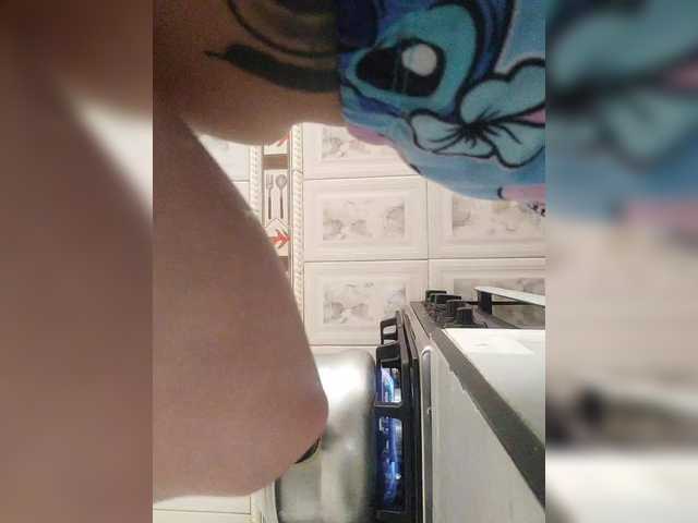 ZoeCamils's BongaCams show and profile