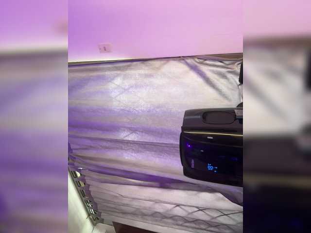 ZoeCamils's BongaCams show and profile