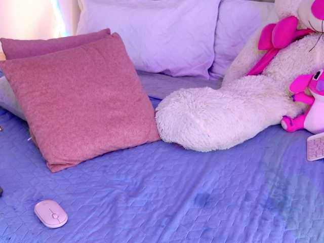 ZoeCamils's BongaCams show and profile