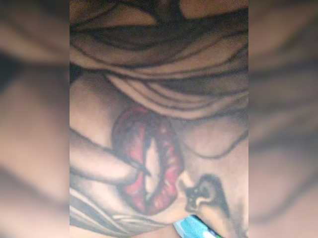 ZoeCamils's BongaCams show and profile