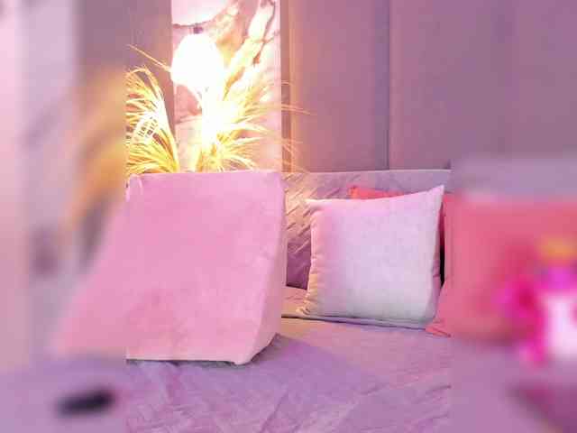 ZoeCamils webcam