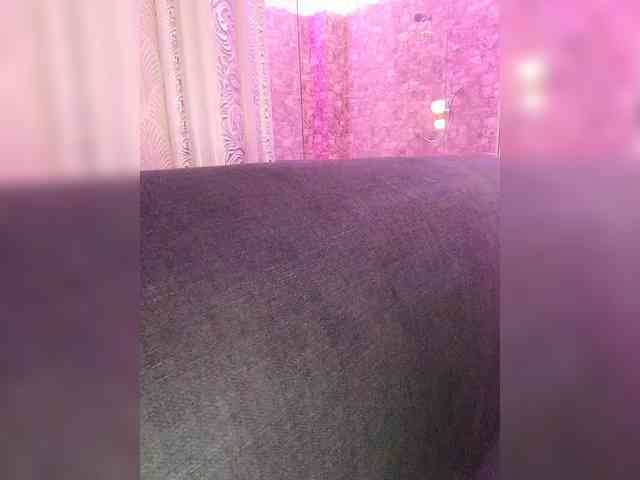 ZoeCamils webcam