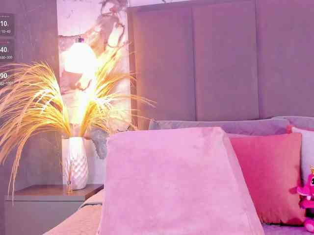 ZoeCamils webcam