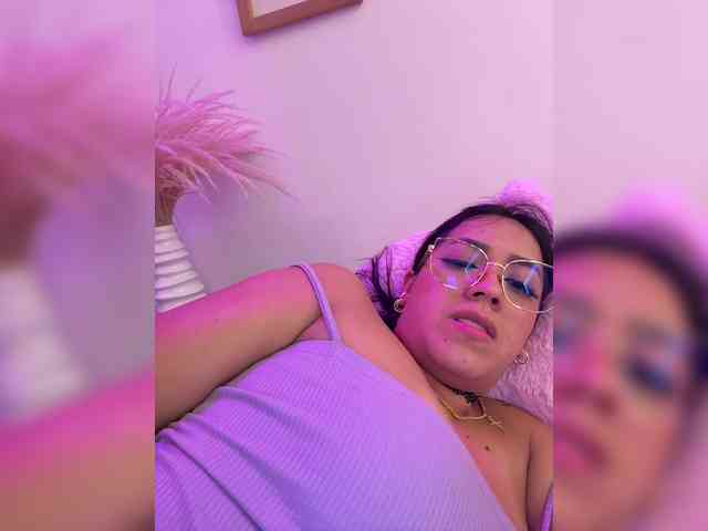 ZoeCamils webcam