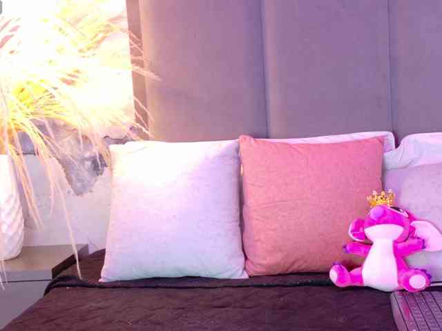ZoeCamils webcam