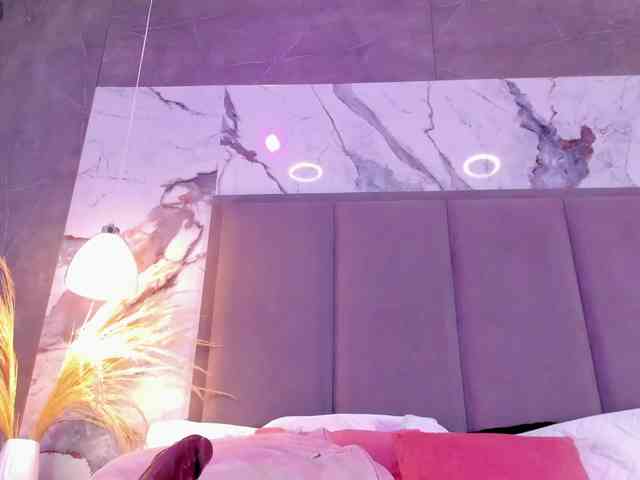 ZoeCamils webcam