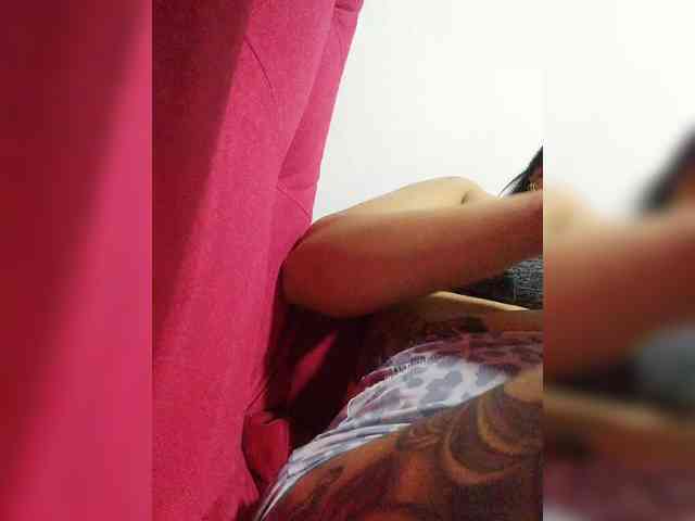 ZoeCamils webcam