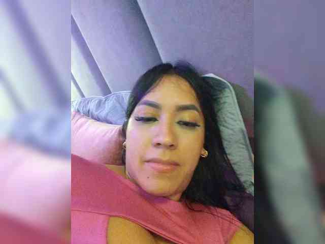 ZoeCamils webcam