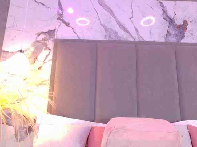 ZoeCamils webcam